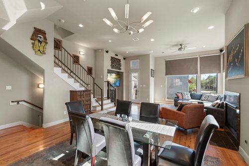 5122 Lillian St, Houston, TX, 77007-5225 | Card Image