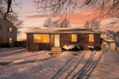 3811 Matthes Ave, Sandusky, OH, 44870-5474 | Card Image