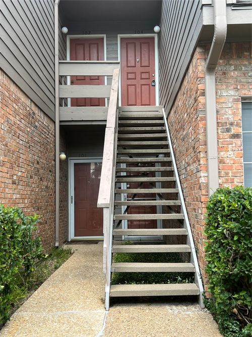 104-bldg-e-9801 Royal Ln, Dallas, TX, 75231-1824 | Card Image
