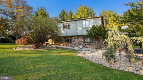 28 Peter Dr, Richboro, PA, 18954-1651 | Card Image