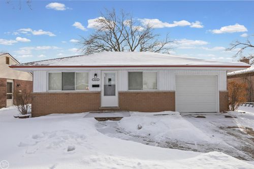 15218 Canberra St, Roseville, MI, 48066-4027 | Card Image