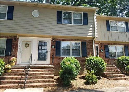 apt-d-627 Cherry St, Statesville, NC, 28677-5179 | Card Image