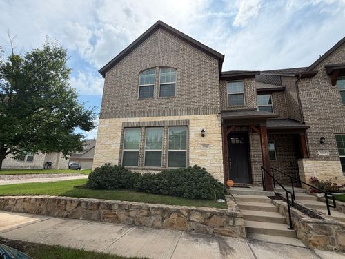5581 Crosby Dr, North Richland Hills, TX, 76180-2105 | Card Image