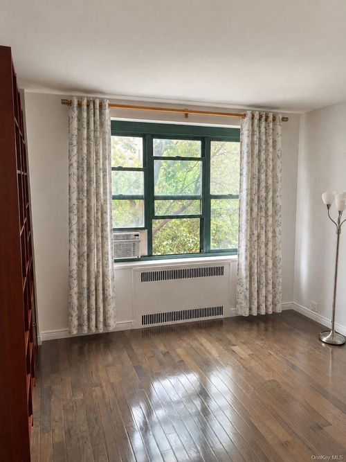 3f-34-21 78th St, Jackson Heights, NY, 11372-2510 | Card Image