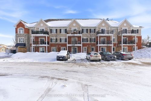 301-910 Wentworth St, Peterborough, ON, K9J8R8 | Card Image