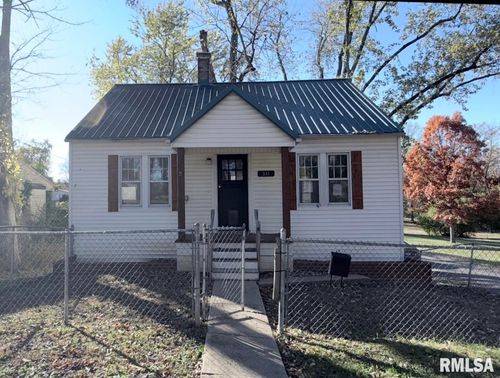 331 N 4th St, Mount Vernon, IL, 62864-3629 | Card Image