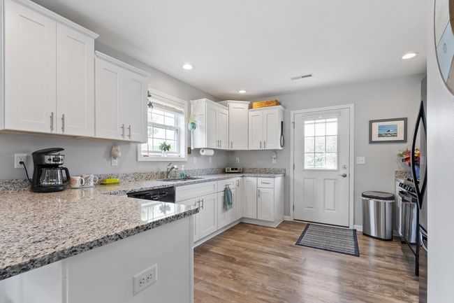 1523 Eadens Pl, Condo with 2 bedrooms, 1 bathrooms and null parking in Dixon IL | Image 9