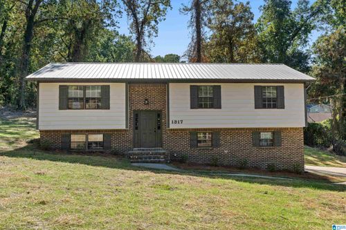 1317 W Navajo Dr, Alabaster, AL, 35007-9221 | Card Image