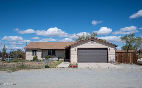 2 Pinehurst Ct, Yerington, NV, 89447-8763 | Card Image