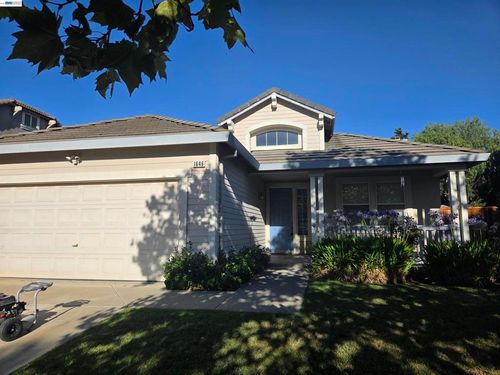 1646 Mallard St, Livermore, CA, 94551-8716 | Card Image