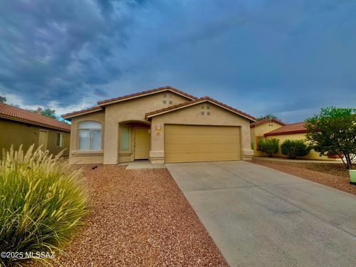 6070 N Panorama Park Dr, Tucson, AZ, 85704-3938 | Card Image