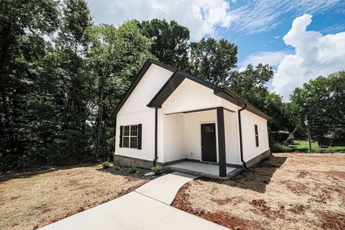 426 Smith St, Florence, AL, 35630-4131 | Card Image