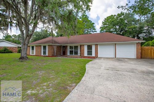 210 West General Stewart Way, Hinesville, GA, 31313 | Card Image