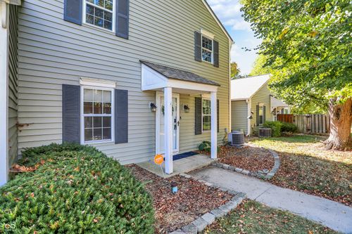 5914 Deerwood Ct, Indianapolis, IN, 46254-1113 | Card Image