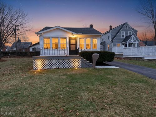 647 Voelker Ave, Euclid, OH, 44123-2561 | Card Image