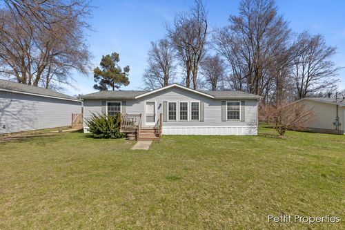 5913 Tupper Lake Rd, Sunfield, MI, 48890-9729 | Card Image