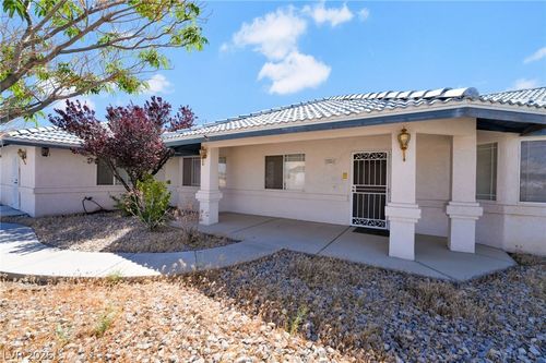 3261 Winery Rd, Pahrump, NV, 89048-4845 | Card Image