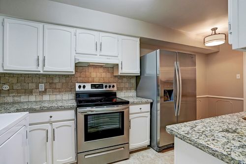 apt-209-357 N Post Oak Ln, Houston, TX, 77024-5939 | Card Image