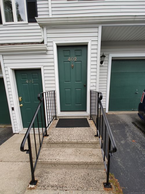 402-402 Whetstone Mls, Killingly, CT, 06241-1833 | Card Image