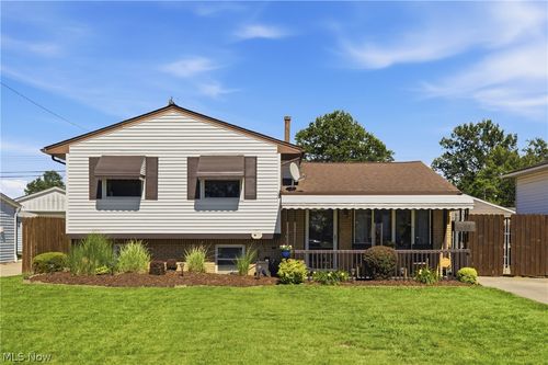 4423 Palm Ave, Lorain, OH, 44055-3552 | Card Image