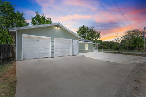 900 Bosque, Meridian, TX, 76665-4511 | Card Image