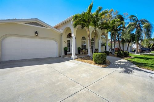 609 Osceola Rd, BELLEAIR, FL, 33756-1022 | Card Image
