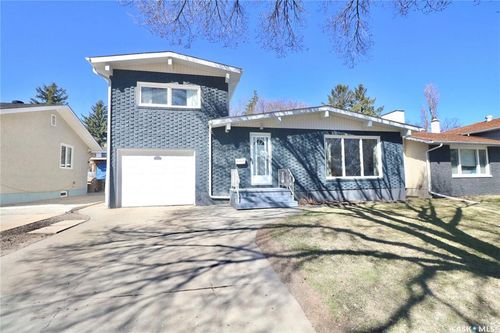 3920 Montague Street, Regina, SK, S4S3J5 | Card Image