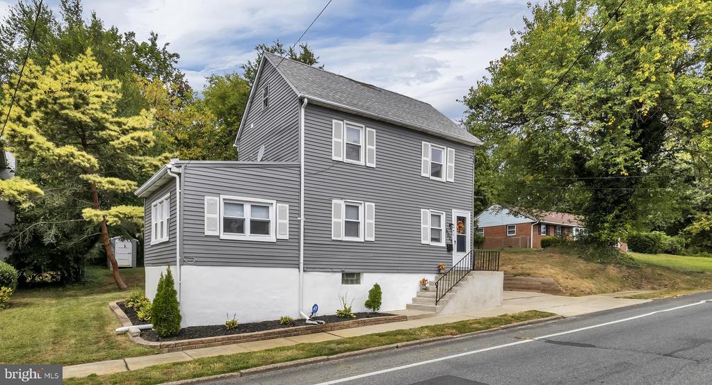 Clayton Ave, Pennsauken, NJ 08109