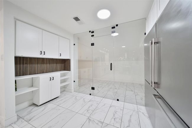 140 S Timber Top Dr, House other with 3 bedrooms, 3 bathrooms and 2 parking in Spring TX | Image 17