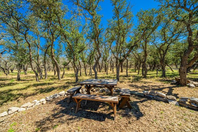 259 Burr Oak Trl, House other with 3 bedrooms, 2 bathrooms and 3 parking in Harper TX | Image 29