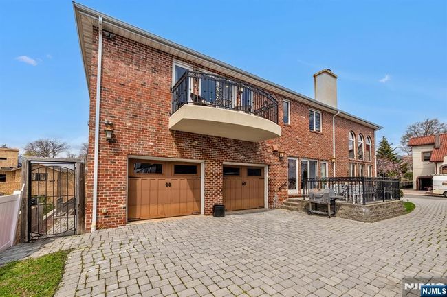 10 Fox Ter, House other with 6 bedrooms, 8 bathrooms and null parking in Cliffside Park NJ | Image 48
