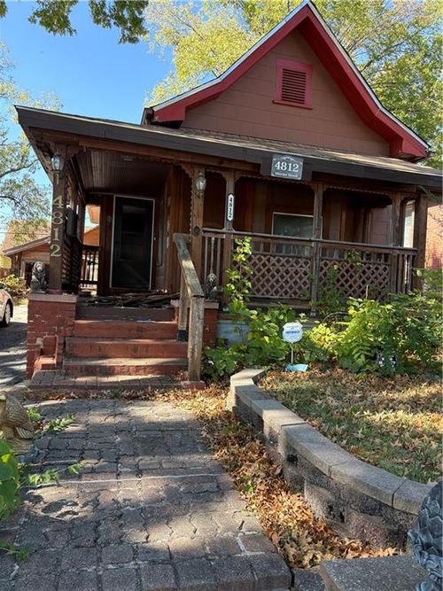 4812 Mercier St, Kansas City, MO, 64112-1305 | Card Image