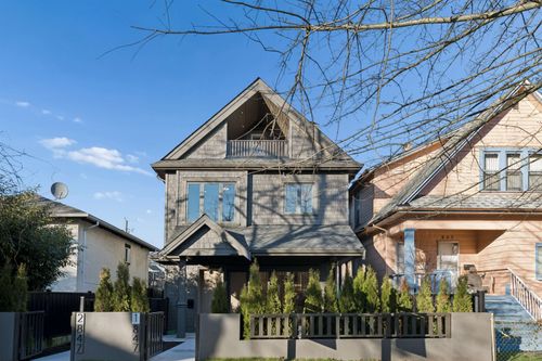 1-847 E 10th Ave, Vancouver, BC, V5T2A9 | Card Image
