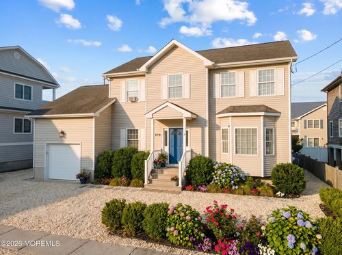 979 Ocean Ave, Mantoloking, NJ, 08738-1714 | Card Image