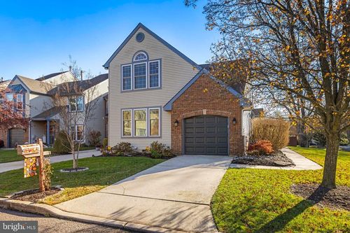 1 Hilltop Ln, MEDFORD, NJ, 08055-2362 | Card Image