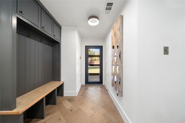 6746 Braeburn Dr, House other with 3 bedrooms, 2 bathrooms and null parking in Dallas TX | Image 6