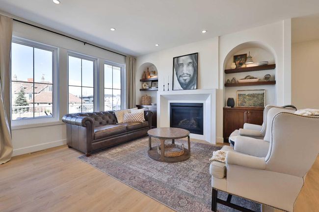 363 Church Avenue, House other with 6 bedrooms, 3 bathrooms and 4 parking in Raymond AB | Image 5