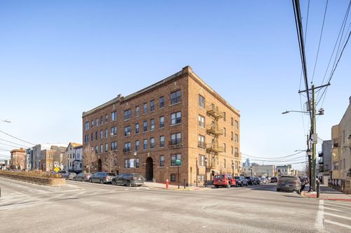 9-1200 Central Ave, Union City, NJ, 07087-3122 | Card Image