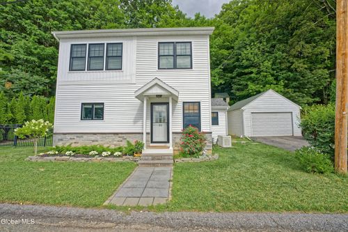 22 Garside Rd, Saratoga Springs, NY, 12866-8761 | Card Image