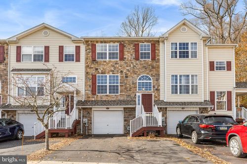 271 Yorktown Ct, MALVERN, PA, 19355-8527 | Card Image