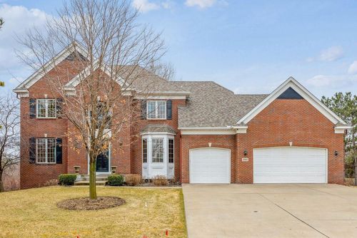 5901 Ridge Creek Rd, Shoreview, MN, 55126-8500 | Card Image