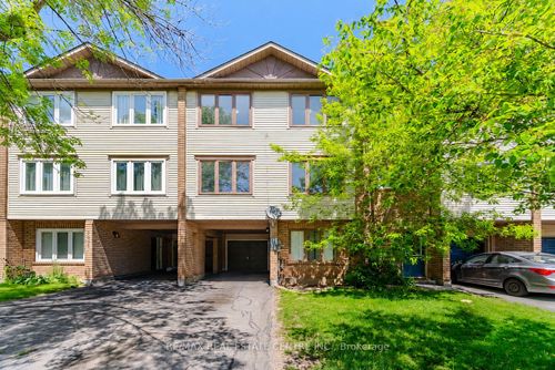 2349 Strawfield Crt, Oakville, ON, L6H6C2 | Card Image