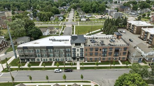 302-1010 Corby Boulevard, South Bend, IN, 46617-1504 | Card Image