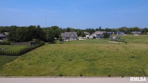 127 Apache Way, Groveland, IL, 61535-9403 | Card Image