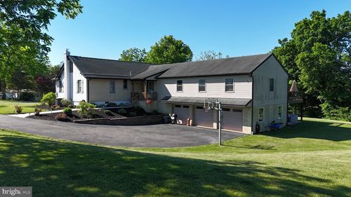 44 Worman Rd, DOUGLASSVILLE, PA, 19518-9200 | Card Image