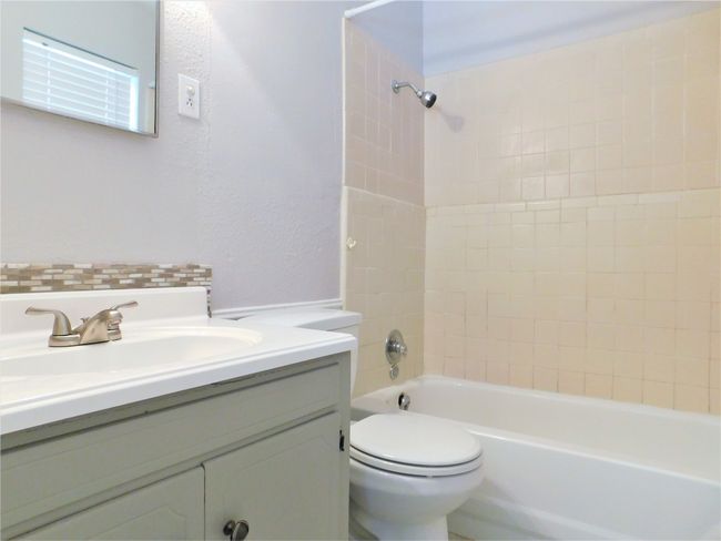 720 Chisholm Trl, House other with 3 bedrooms, 2 bathrooms and null parking in Denton TX | Image 15
