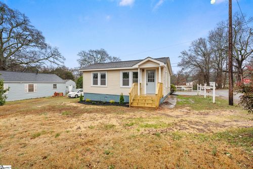 12 White Horse Rd, Greenville, SC, 29605-3689 | Card Image