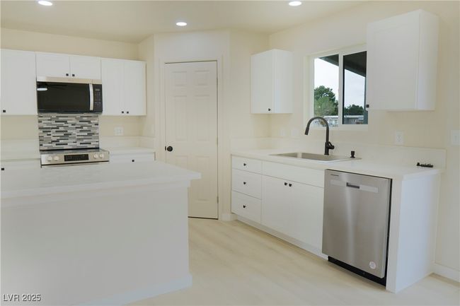 220 N David St, House other with 2 bedrooms, 2 bathrooms and null parking in Pahrump NV | Image 5