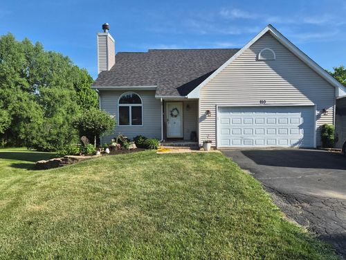 110 Falcon Way Sw, Poplar Grove, IL, 61065-8803 | Card Image