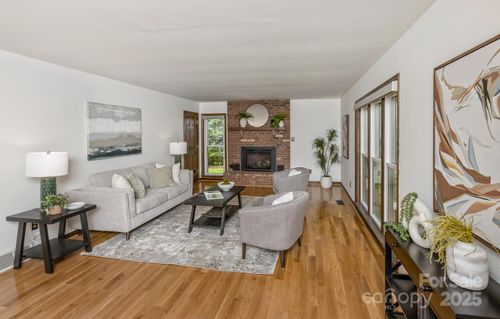 27 Glen Crest Dr, Arden, NC, 28704-3025 | Card Image